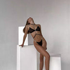 Dreiteiliges Set aus BH und String mit Metallkette, sexy Dessous, G-String