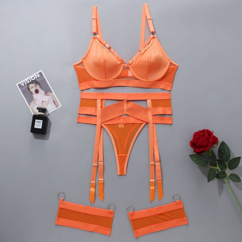 String orange sexy pour femme, avec jarretières.